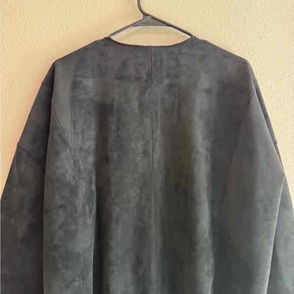 Velvet by Graham & Spencer Black Cardigan with Fringe Details - Picture 6 of 10